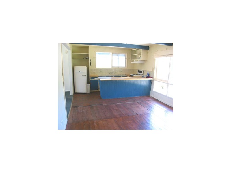 21 Staughton Avenue, Rosebud VIC 3939