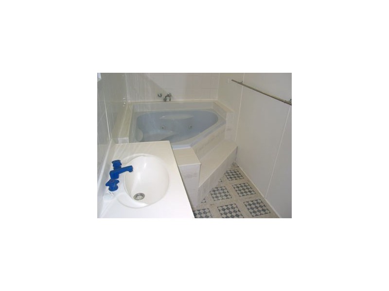 21 Staughton Avenue, Rosebud VIC 3939