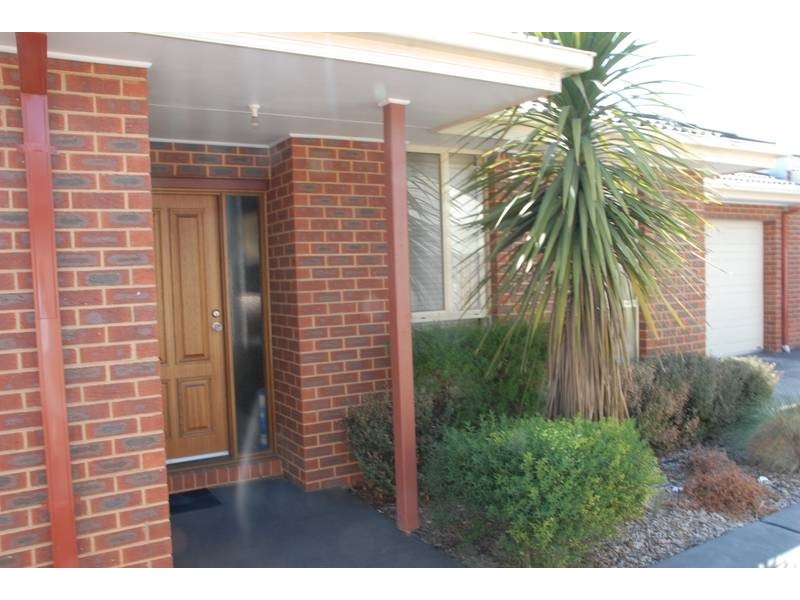 2/26 Warranilla Avenue, Rosebud VIC 3939
