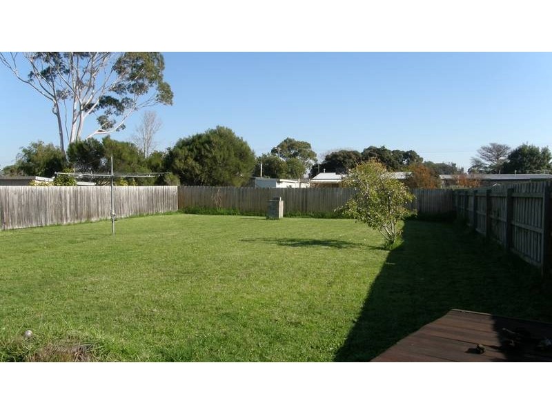 50 Kennington Road, Rosebud VIC 3939