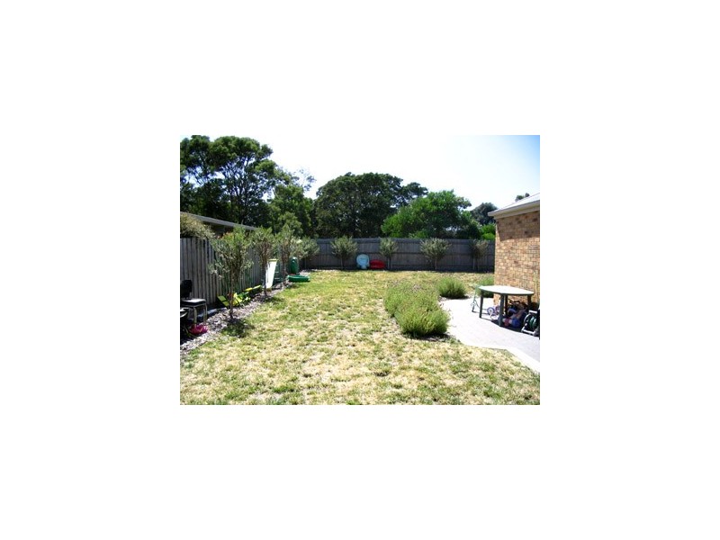 165 First Avenue, Rosebud VIC 3939