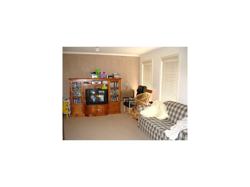 165 First Avenue, Rosebud VIC 3939