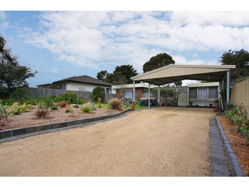 55 Mawarra Avenue, Rosebud VIC 3939