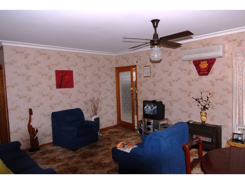 13 First Avenue, Rosebud VIC 3939