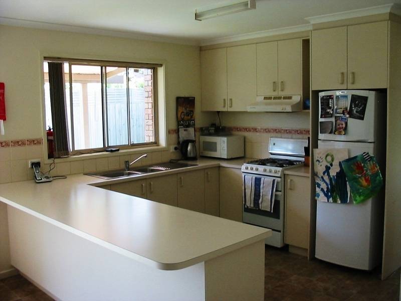 90 Ashenden Square, Rosebud VIC 3939