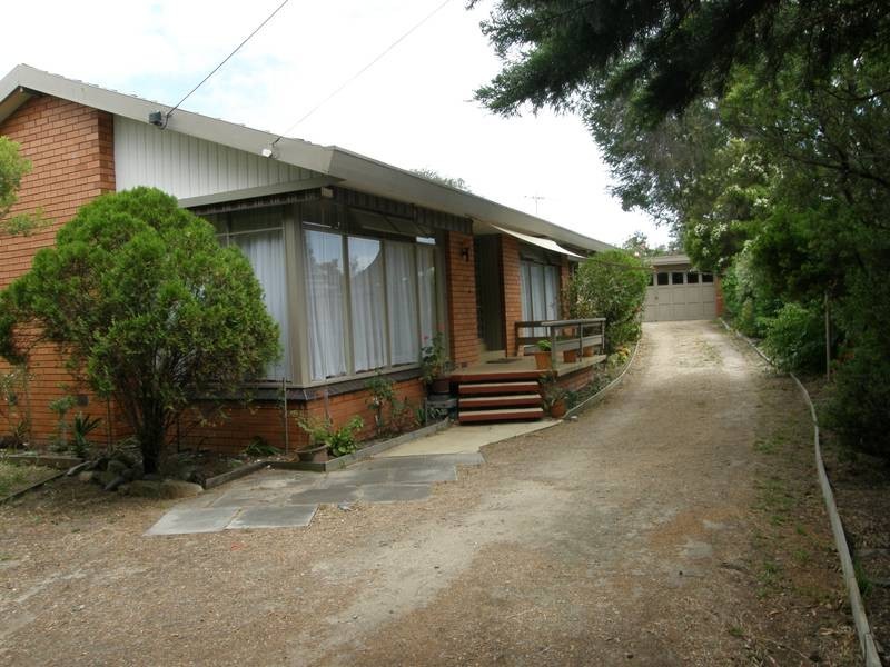 16 Broadway, Rosebud West VIC 3940