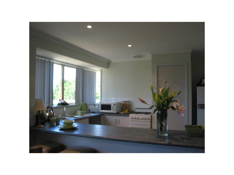 8 Baybreeze Court, Rosebud VIC 3939