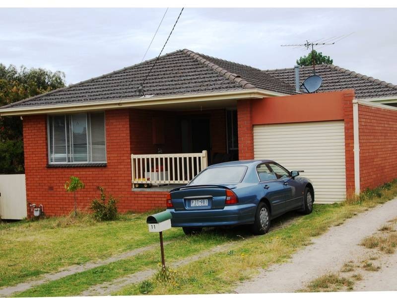 11 Walpole Street, Rosebud VIC 3939