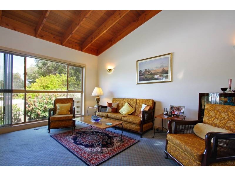 11 Bachli Street, Rye VIC 3941