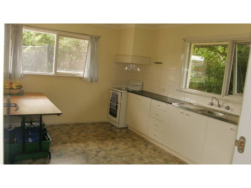 10 Violet Street, Rosebud West VIC 3940