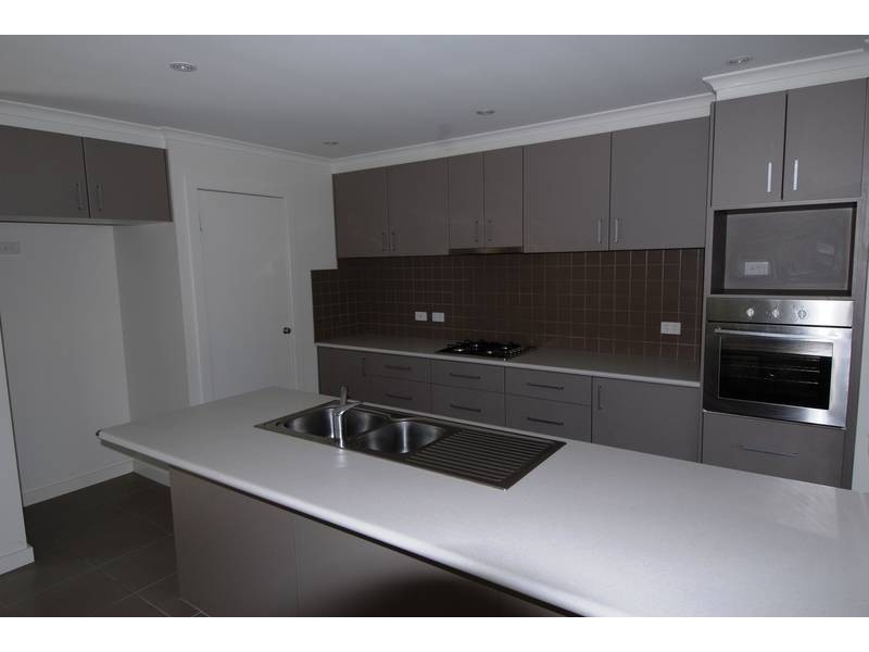 20 Mount Arthur Avenue, Rosebud VIC 3939