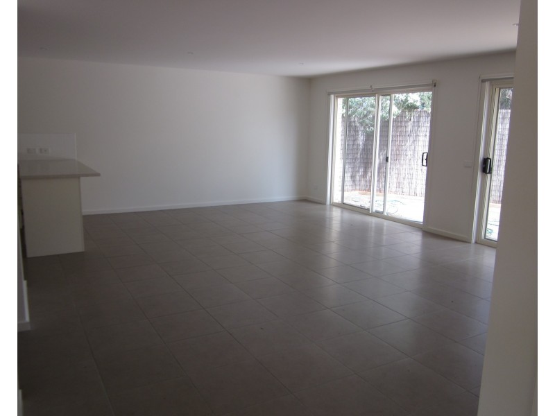 2/66 Balaka Court, Capel Sound VIC 3940