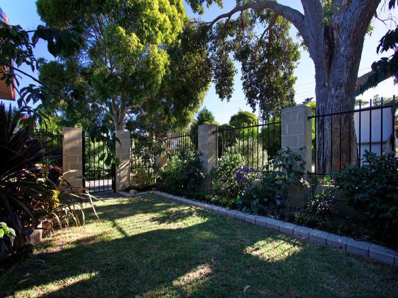 2/5 Martin Street, Rosebud VIC 3939