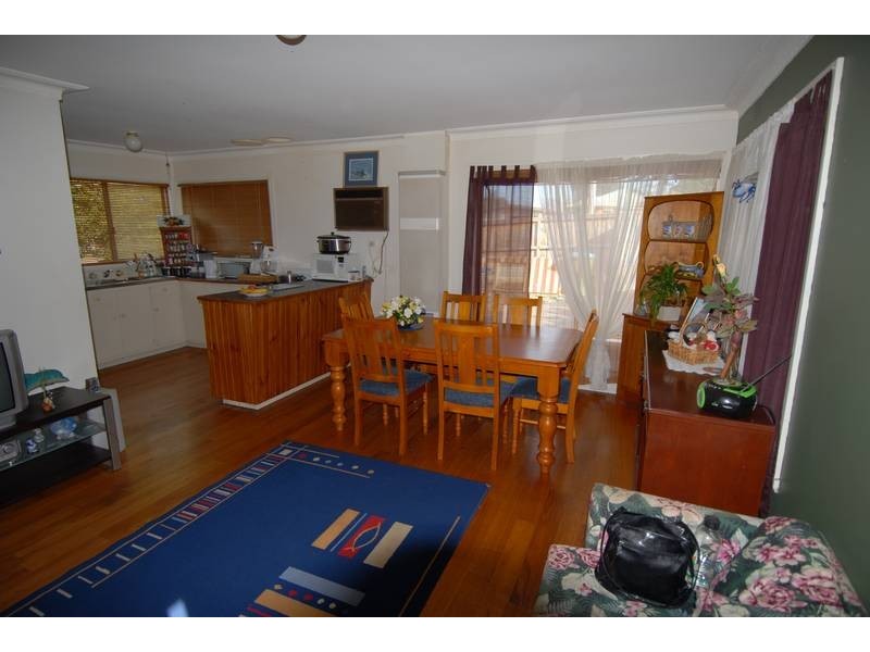 115 Eighth Avenue, Rosebud VIC 3939