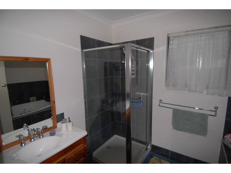 115 Eighth Avenue, Rosebud VIC 3939