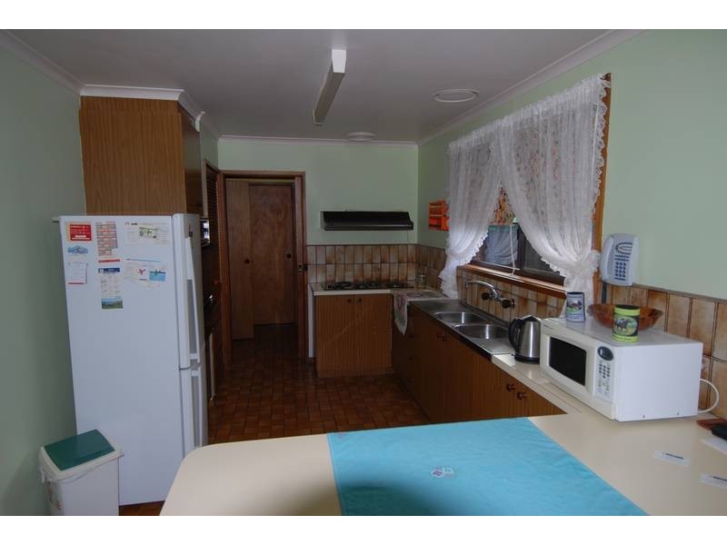 16 Karingal Drive, Rosebud West VIC 3940