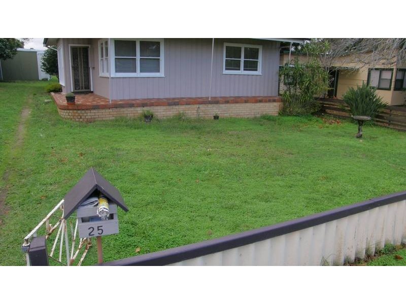 25 Thomas Street, Rosebud VIC 3939