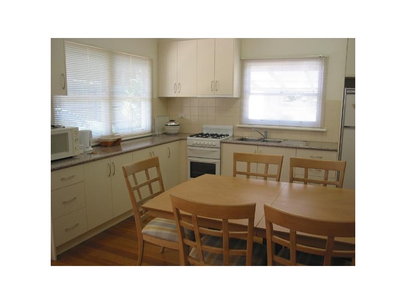 25 Thomas Street, Rosebud VIC 3939