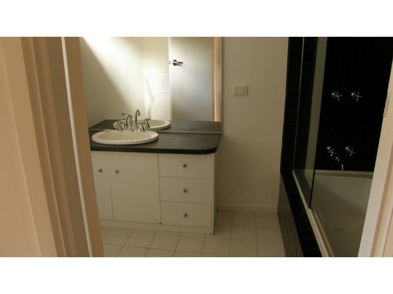 17 Tarwarri Avenue, Rosebud West VIC 3940