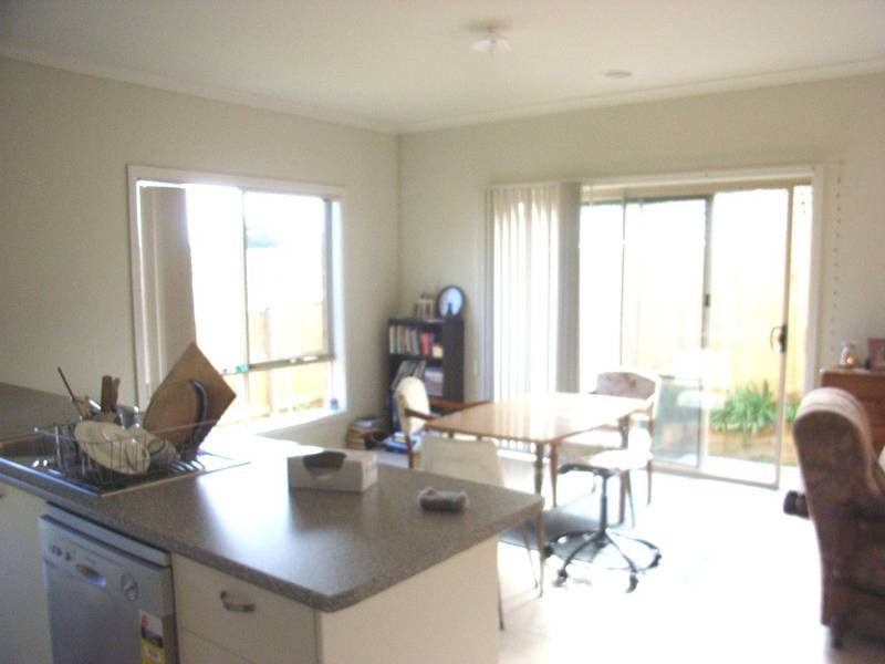 2/50 Austin Avenue, Rosebud VIC 3939