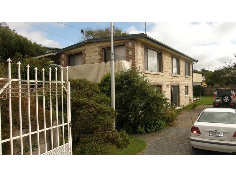 1 & 2/30 Ozone Avenue, Sorrento VIC 3943