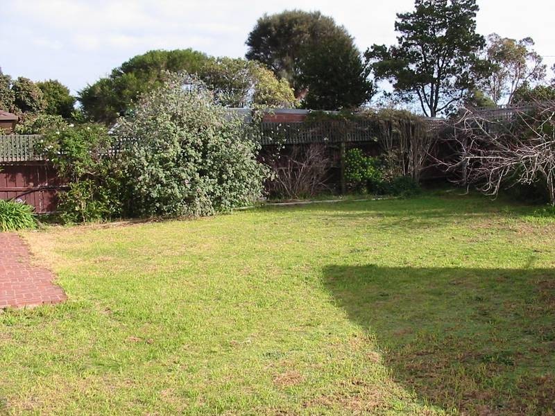 6 Johnson Street, Rosebud West VIC 3940