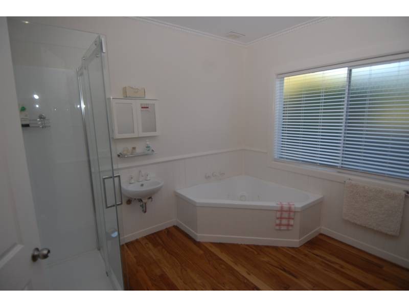 9 Florence Avenue, Rosebud West VIC 3940