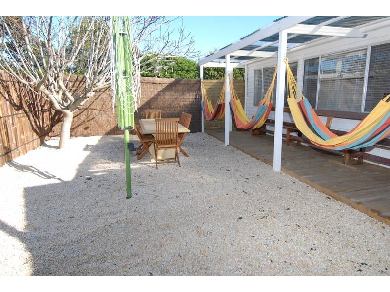 9 Florence Avenue, Rosebud West VIC 3940