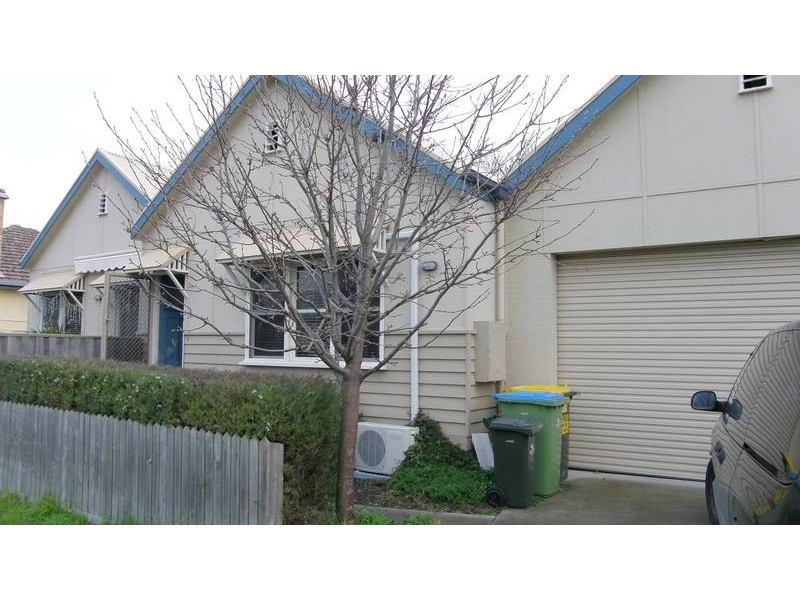 1A Moorfield Avenue, Rosebud VIC 3939