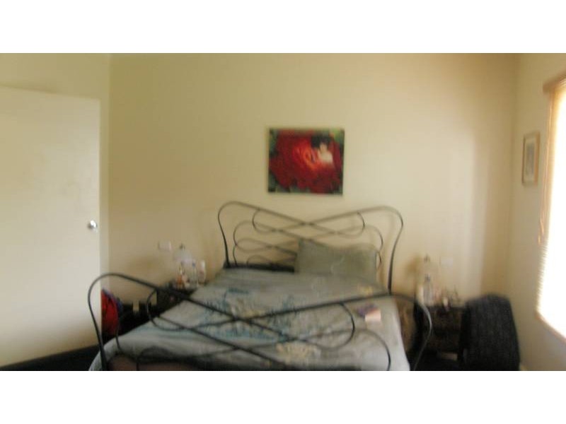 1A Moorfield Avenue, Rosebud VIC 3939