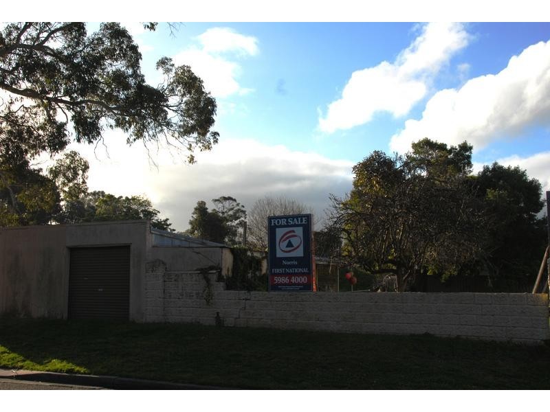 2A Marks Avenue, Rosebud West VIC 3940