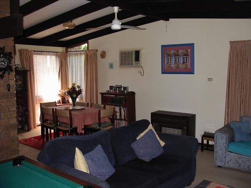64 Ashenden Square, Rosebud VIC 3939