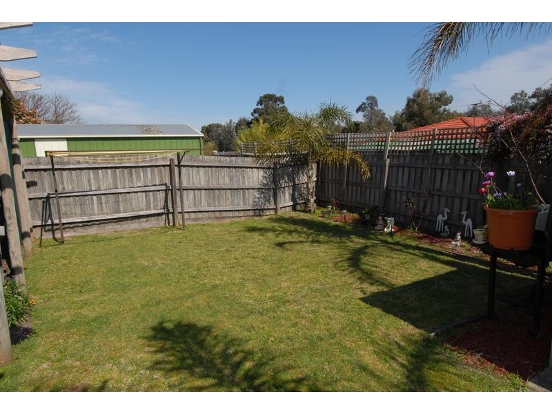 132 Sixth Avenue, Rosebud VIC 3939