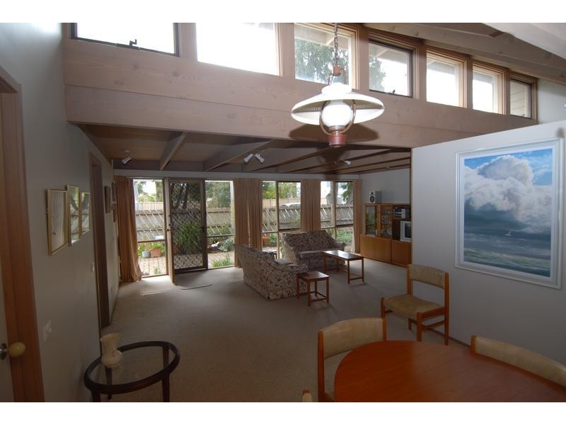 13 South Road, Mccrae VIC 3938