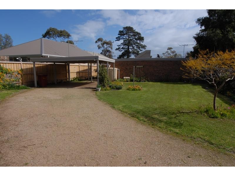 13 South Road, Mccrae VIC 3938