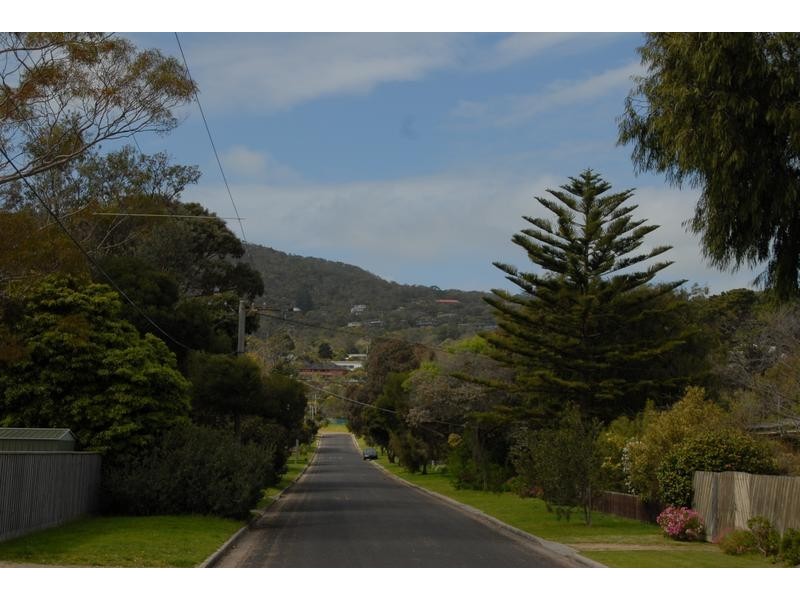 13 South Road, Mccrae VIC 3938