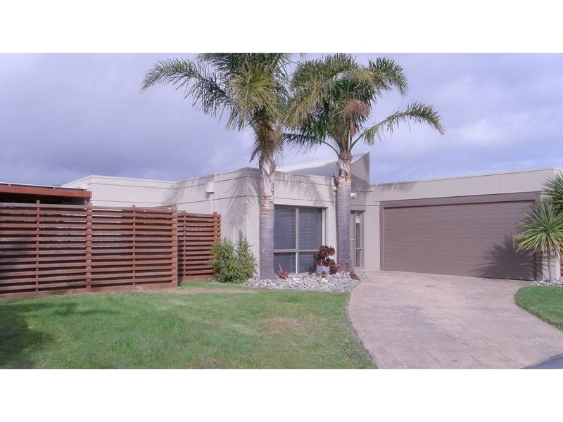 3 Fairway Drive, Safety Beach VIC 3936