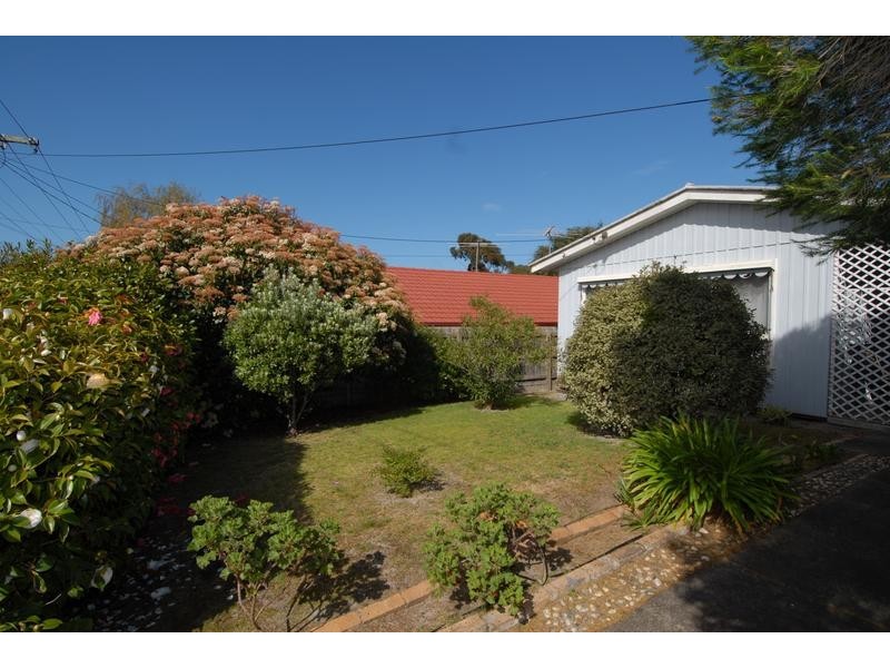 76 Eighth Avenue, Rosebud VIC 3939