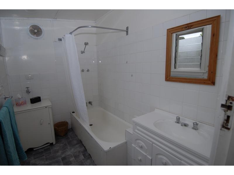 55 Fourth Avenue, Rosebud VIC 3939