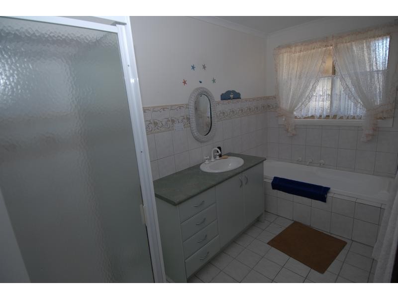 30 Sandpiper Court, Rosebud West VIC 3940