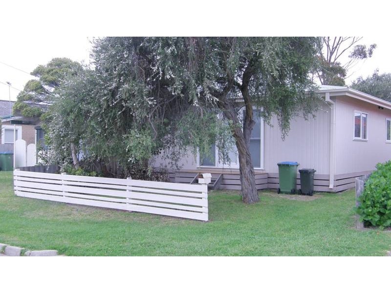 25 Fifth Avenue, Rosebud VIC 3939