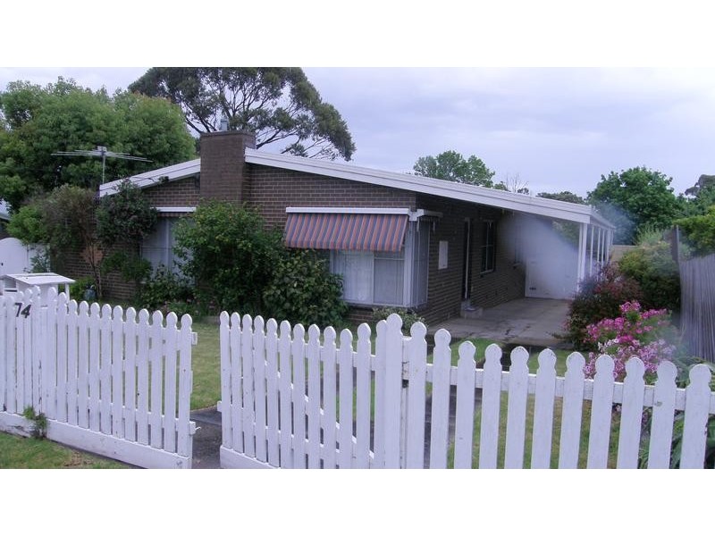 74 First Avenue, Rosebud VIC 3939