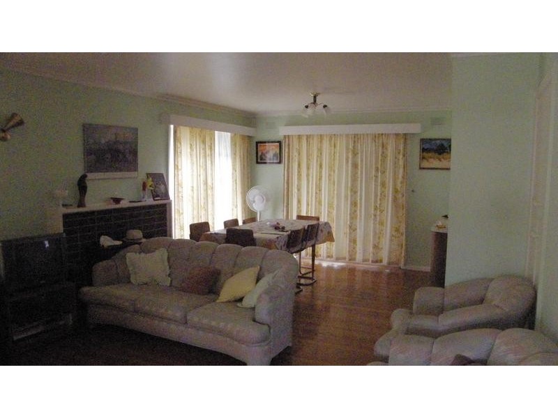 74 First Avenue, Rosebud VIC 3939