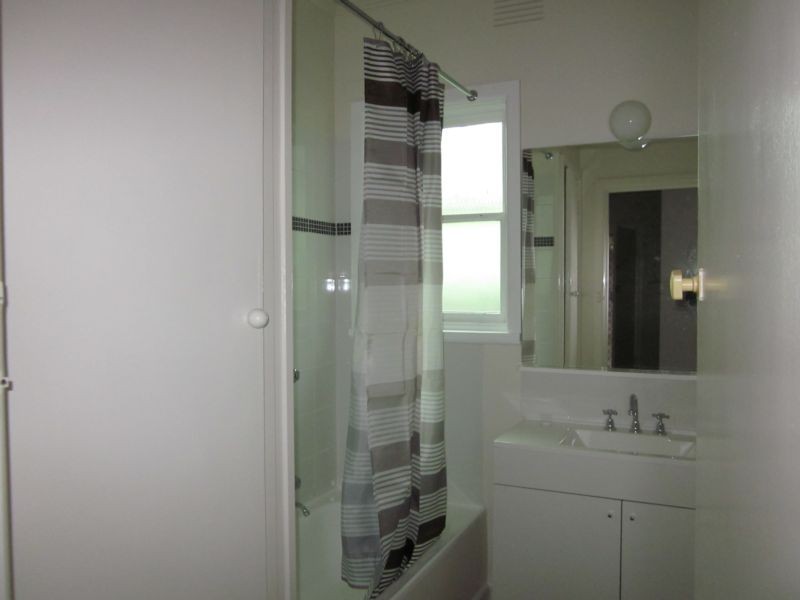 8 McCombe Street, Rosebud VIC 3939