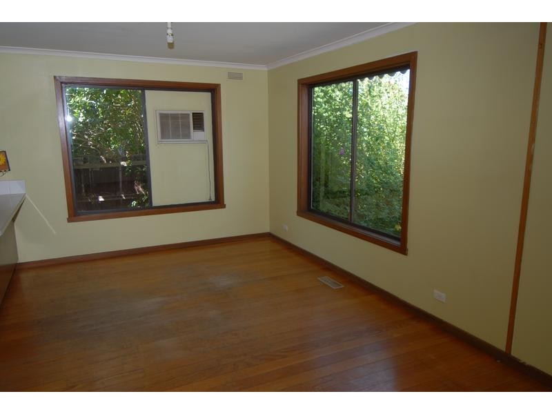 19 Barragowa Drive, Rosebud West VIC 3940