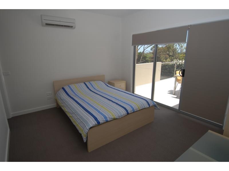 2/45 The Avenue, Mccrae VIC 3938