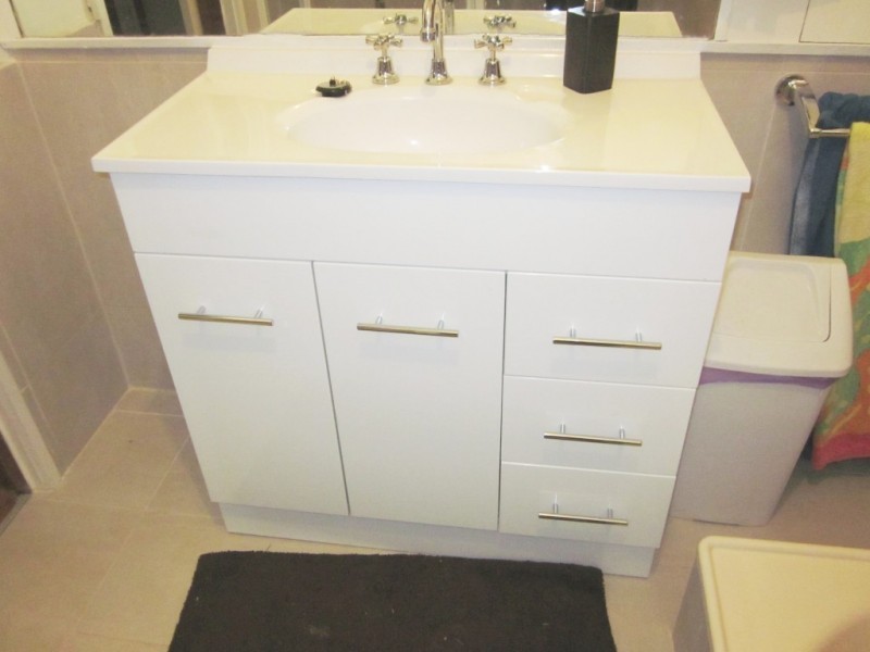 16 Broadway, Rosebud West VIC 3940