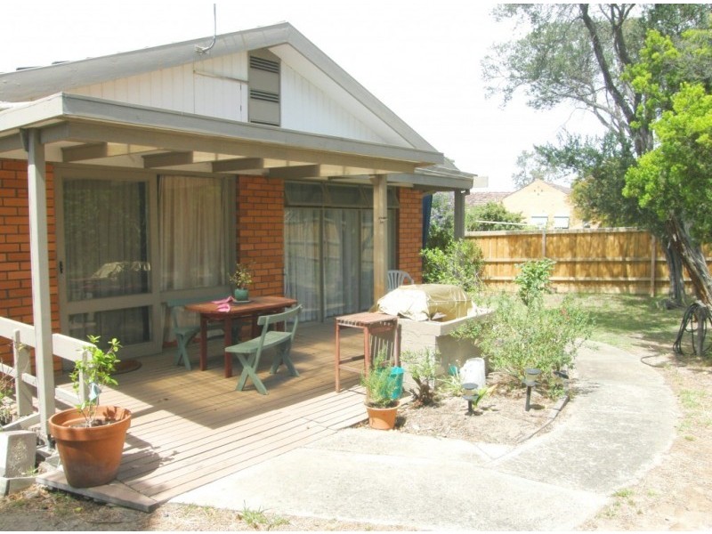 16 Broadway, Rosebud West VIC 3940