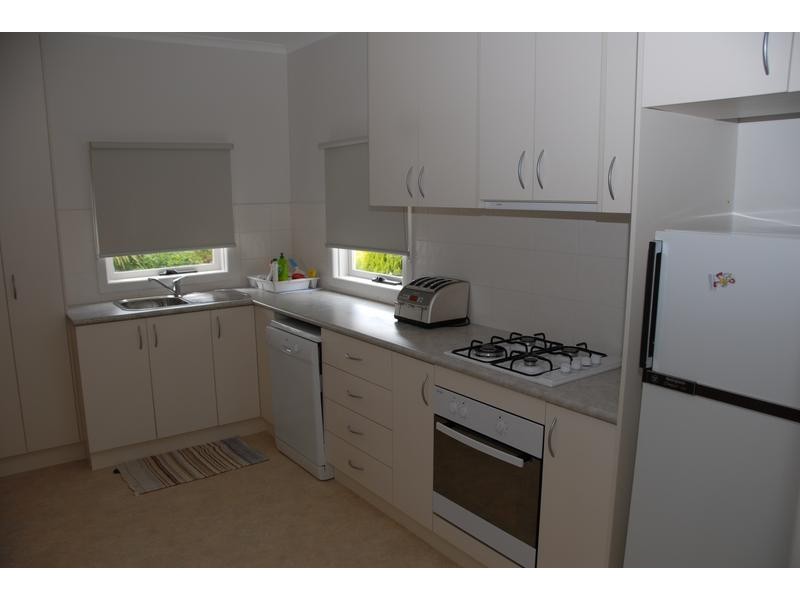 4 & 6 Madura Street, Rosebud VIC 3939