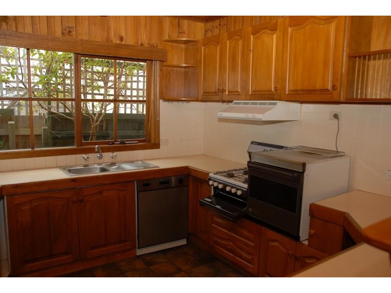 6 Madura Streeet, Rosebud VIC 3939